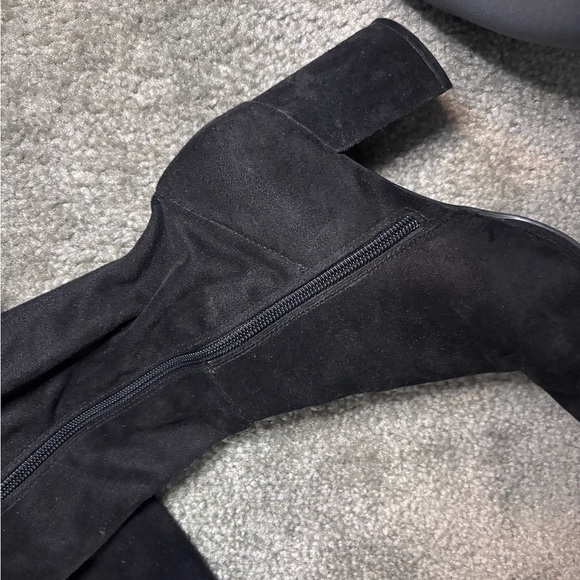 Marc Fisher Suede Pointed Toe Black Women's Knee High Boots size 9 - Picture 4 of 5